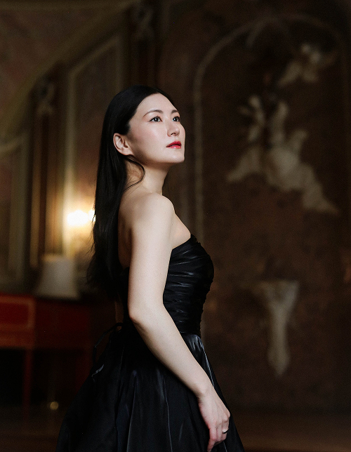田中彩子